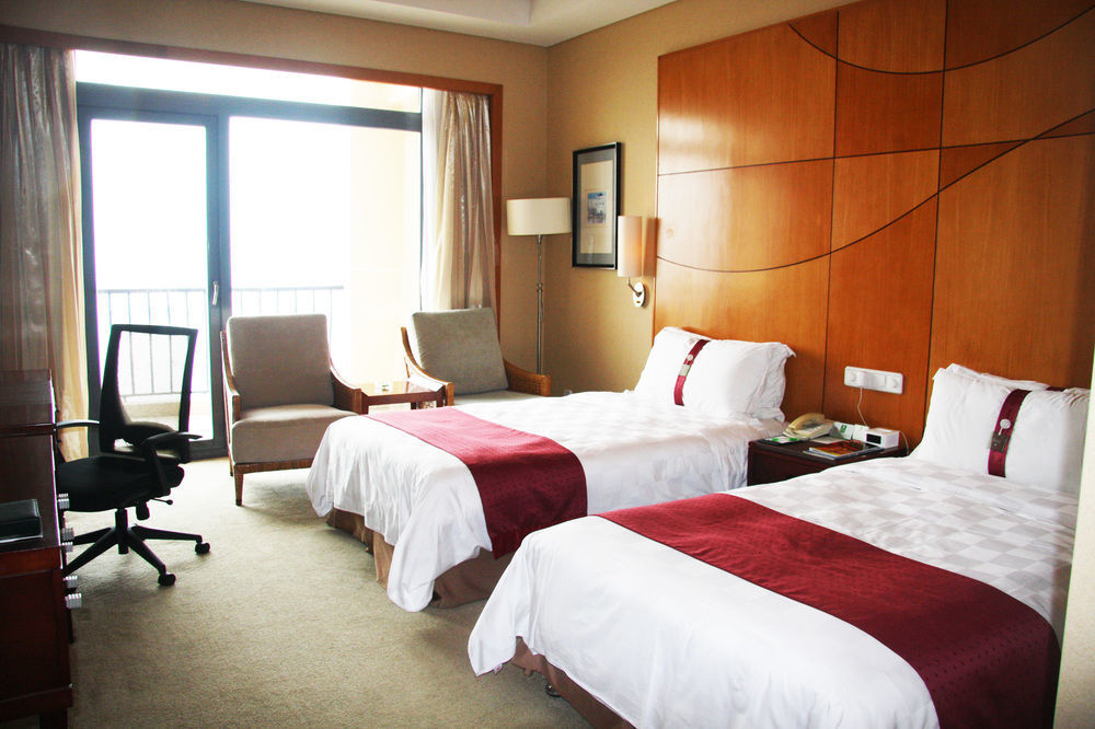 Holiday Inn Sea View Qinhuangdao Luaran gambar